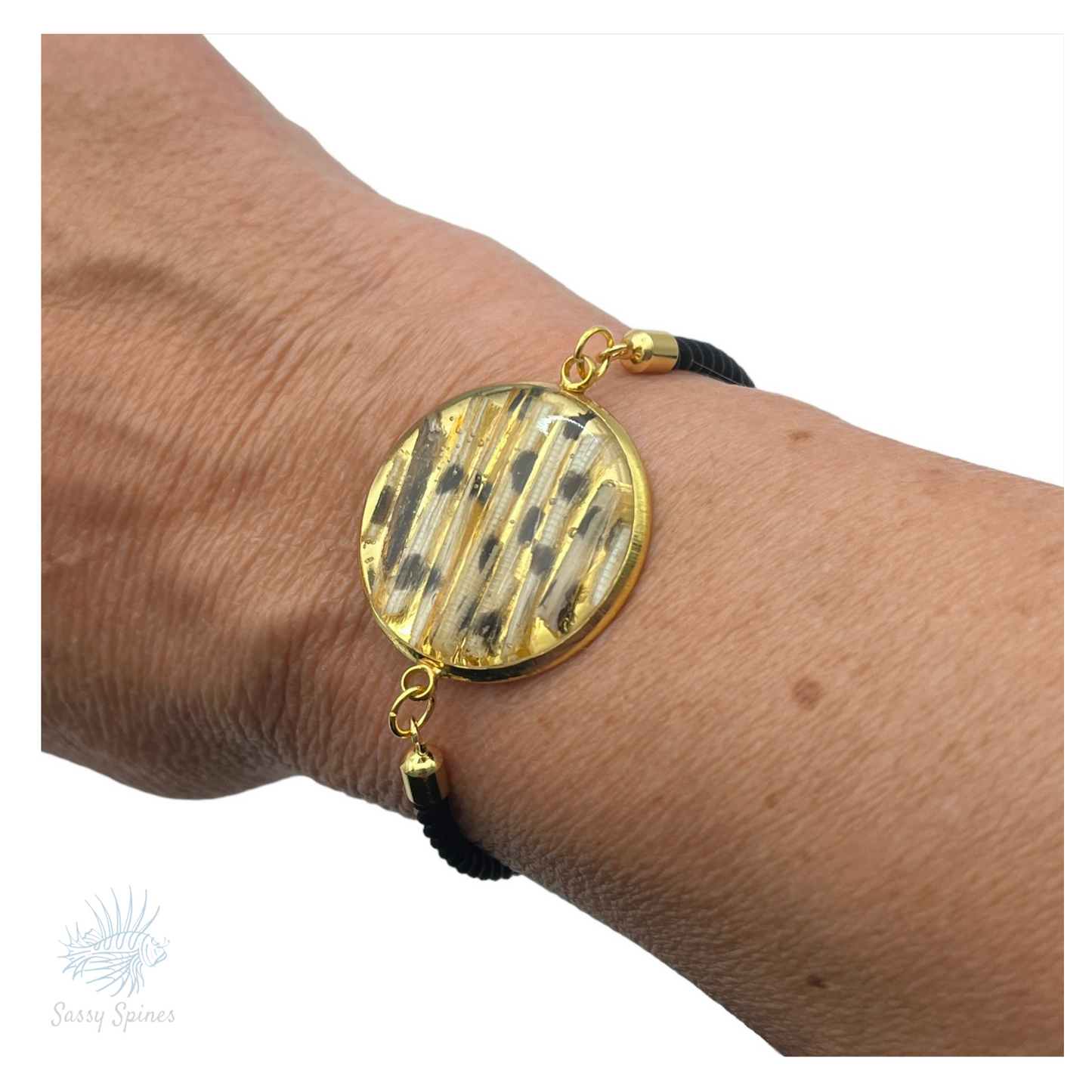 Lionfish Round Bezel Slider Bracelet Gold